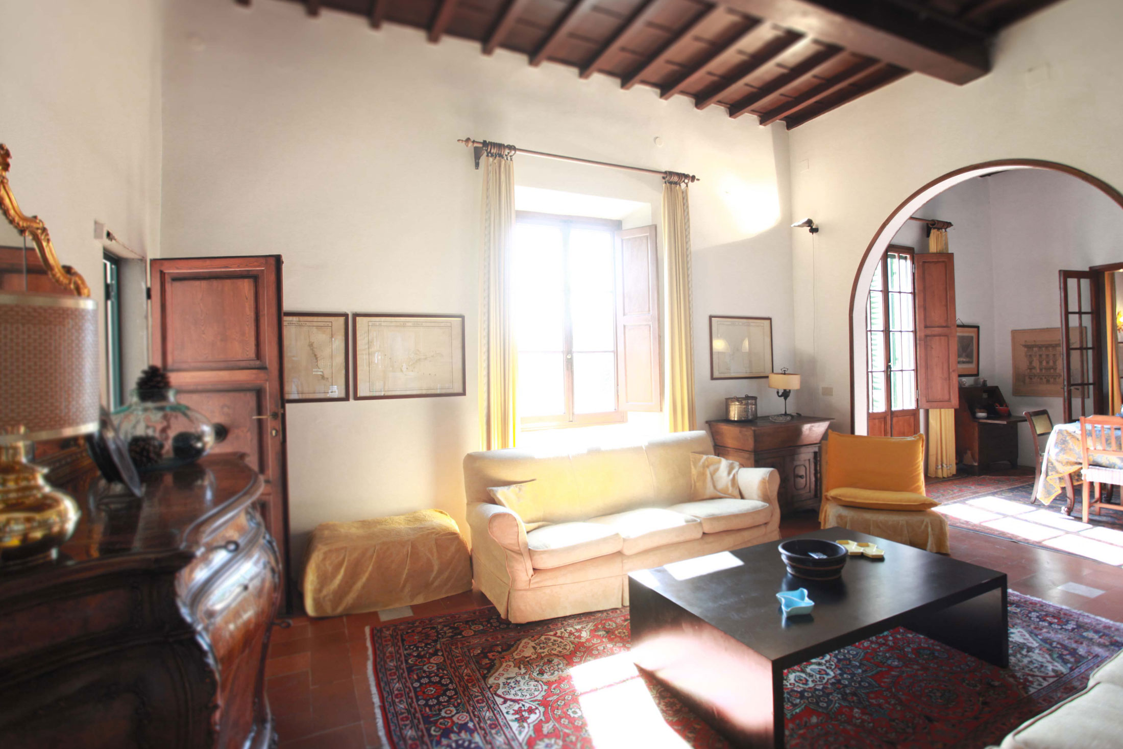 acacia_interior_living